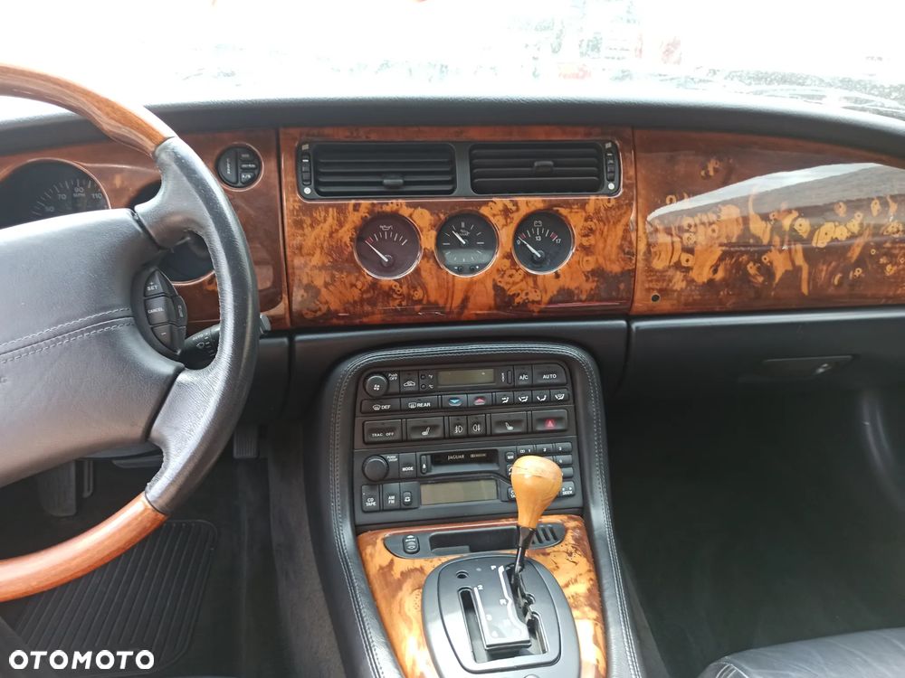 Jaguar XK8 4.0 - 11