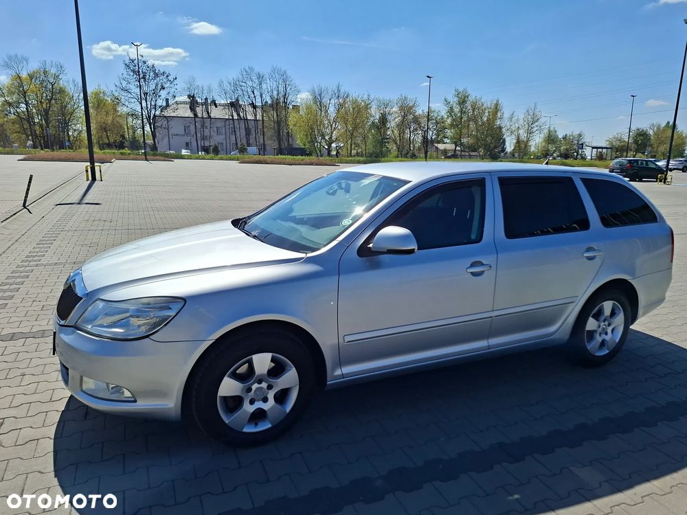 Skoda Octavia 2.0 TDI DPF Elegance - 3