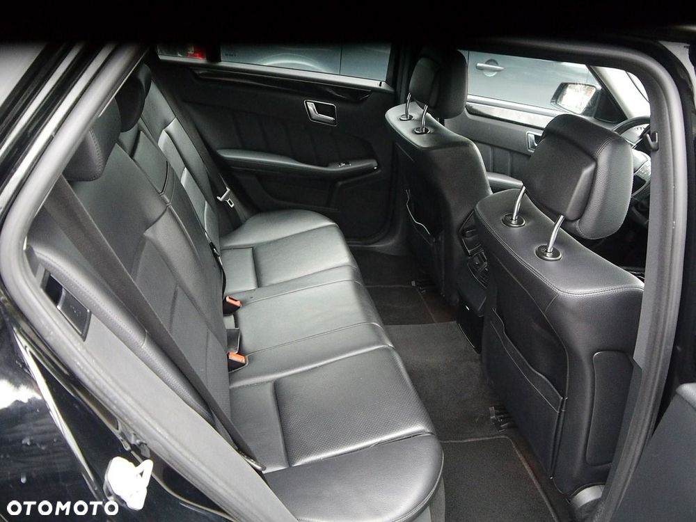 Mercedes-Benz Klasa E 220 BlueTEC 4Matic 7G-TRONIC Avantgarde - 30