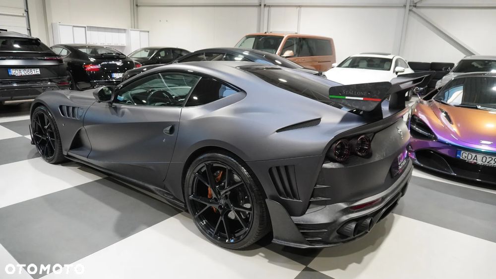 Ferrari 812 Superfast - 4