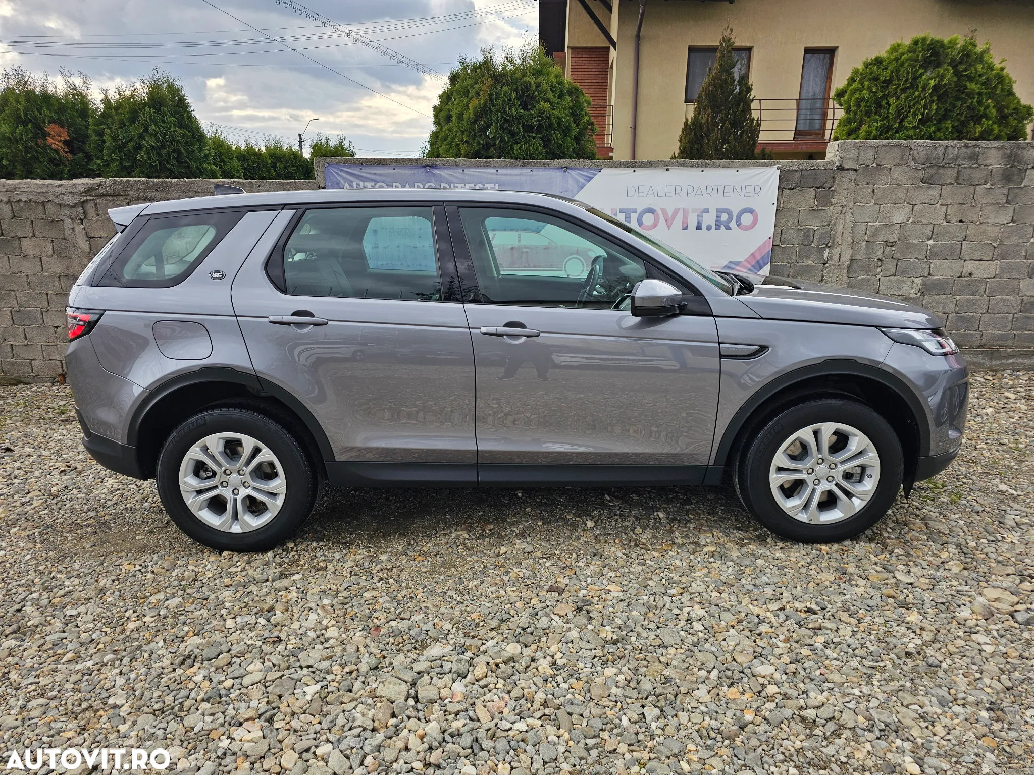 Land Rover Discovery Sport 2.0 D180 MHEV SE - 3