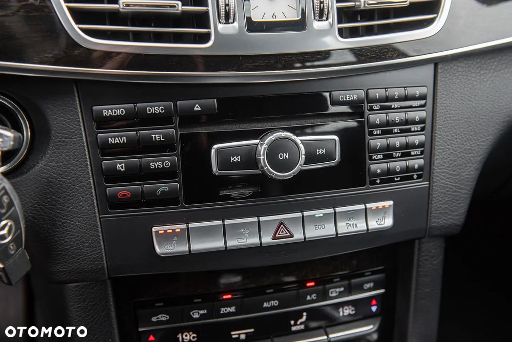 Mercedes-Benz Klasa E 250 CDI 4Matic 7G-TRONIC Avantgarde - 26