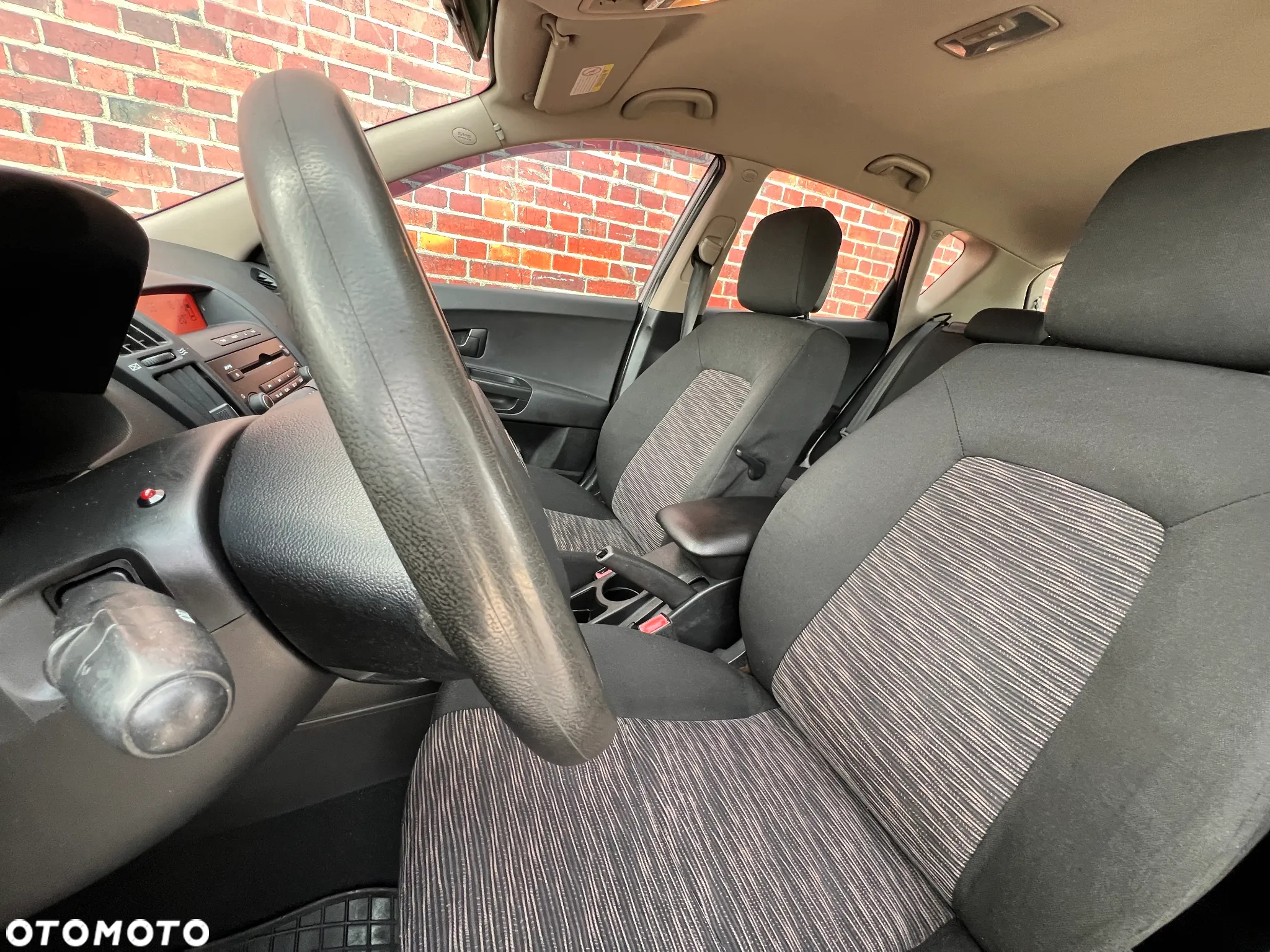 Kia Ceed - 13
