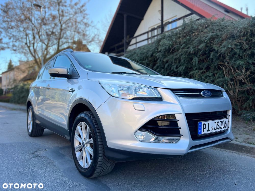 Ford Kuga 2.0 TDCi 2x4 Titanium - 6