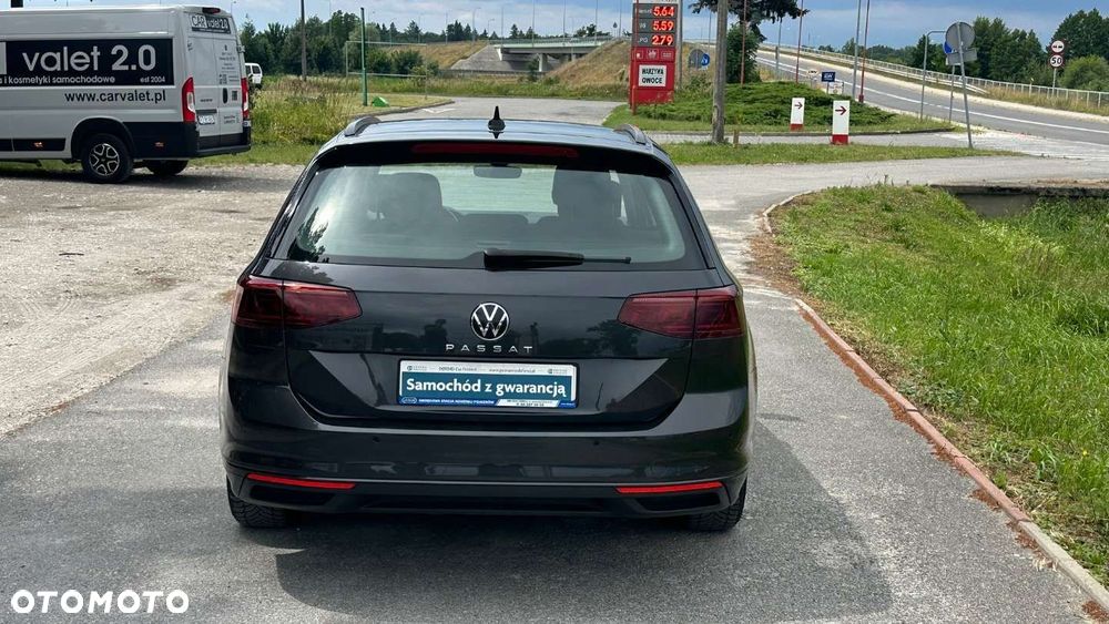 Volkswagen Passat - 8