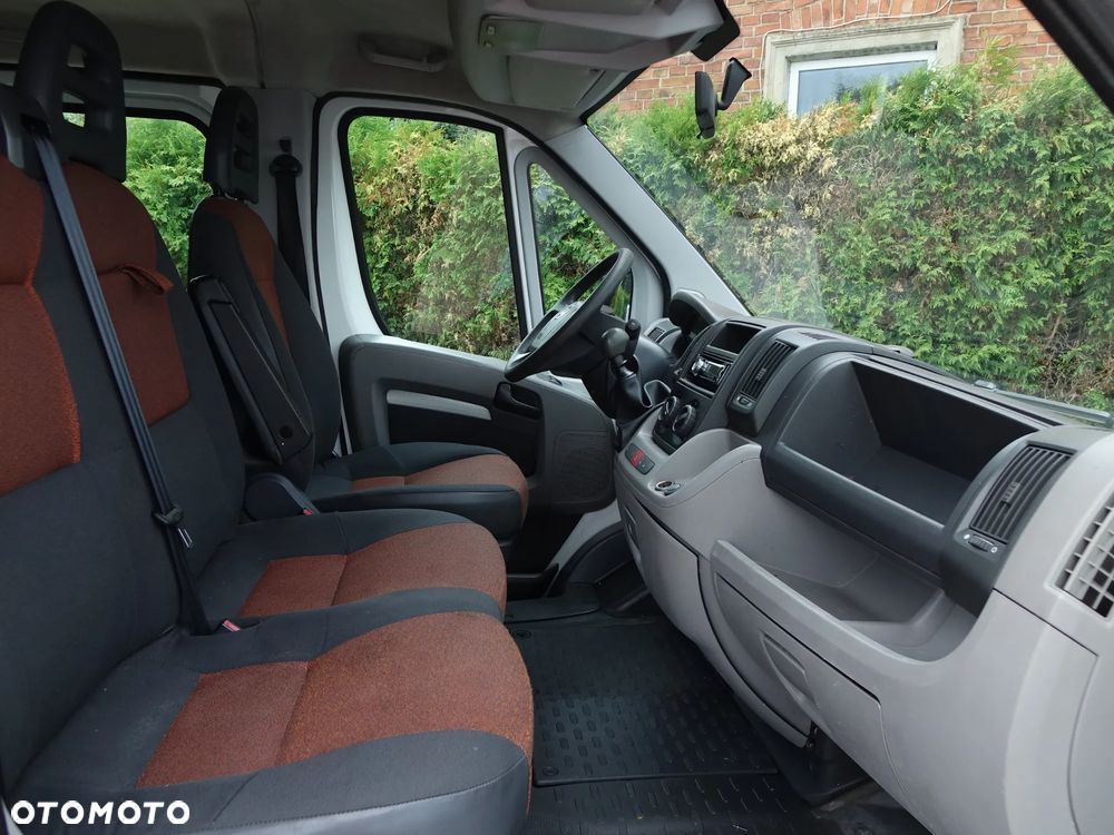 Fiat Ducato 7-osobowy DOKA skrzynia ładunkowa - 9