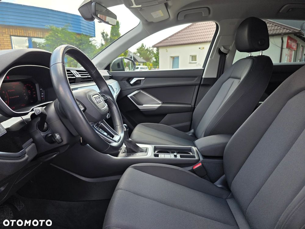 Audi Q3 35 TFSI S tronic - 25