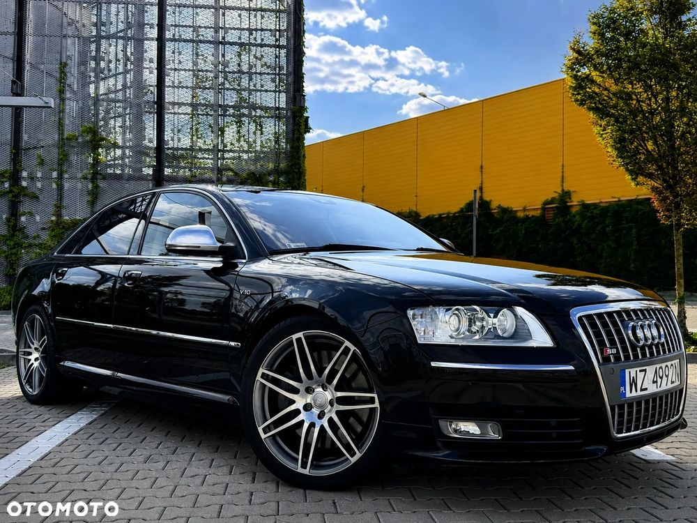 Audi S8 5.2 FSI Quattro - 1