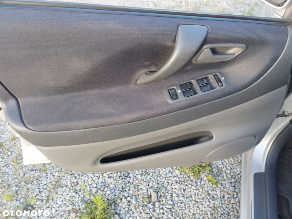 Suzuki Liana - 13