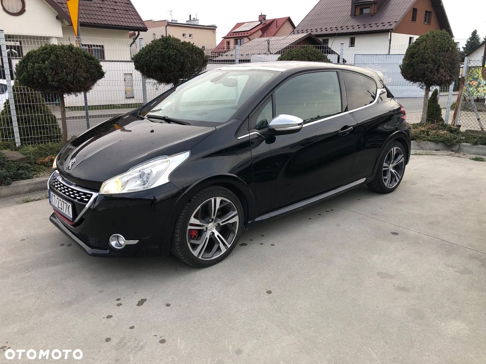 Peugeot 208 1.6 THP GTi - 1