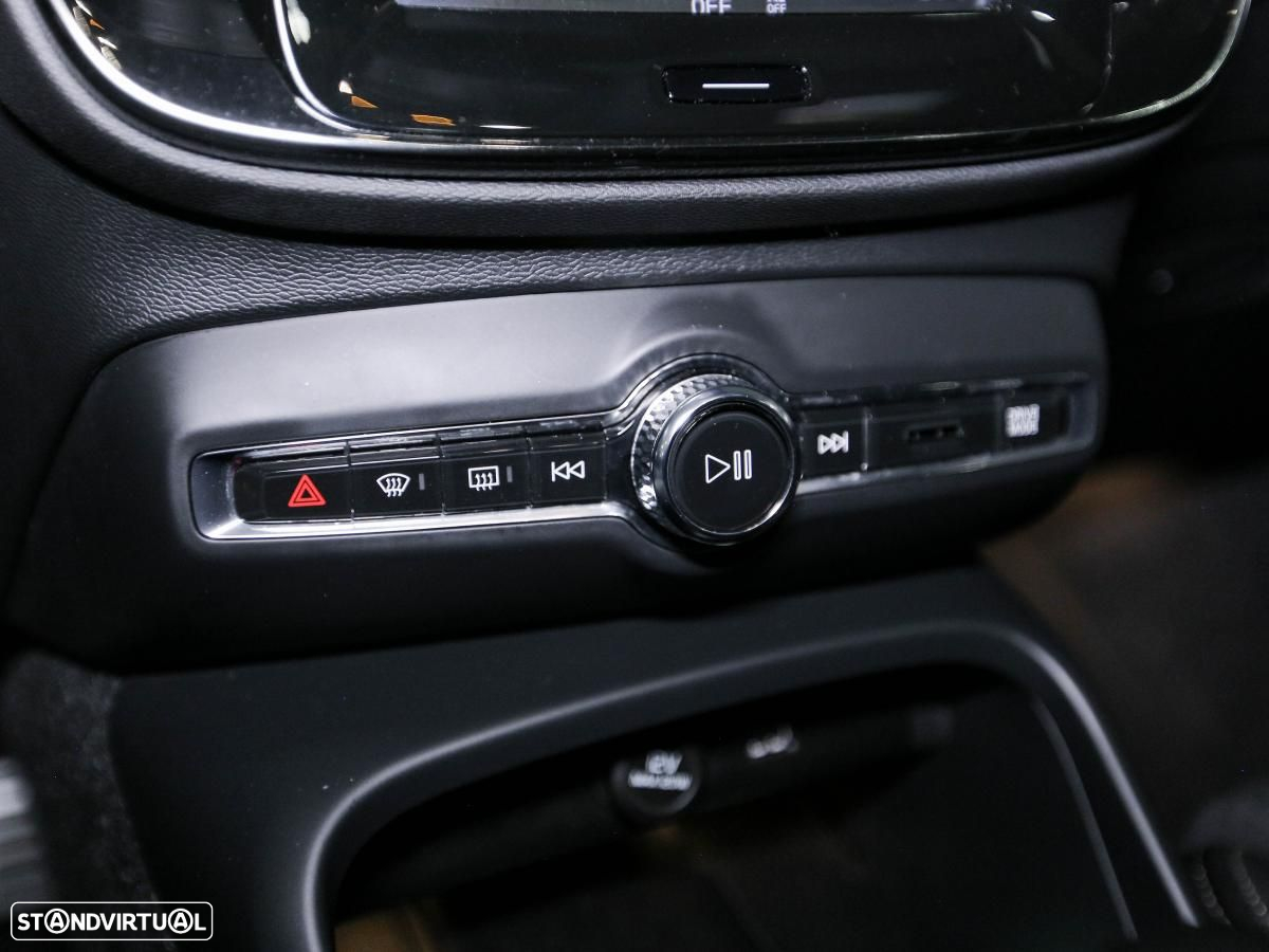 Volvo XC 40 1.5 T3 R-Design - 19