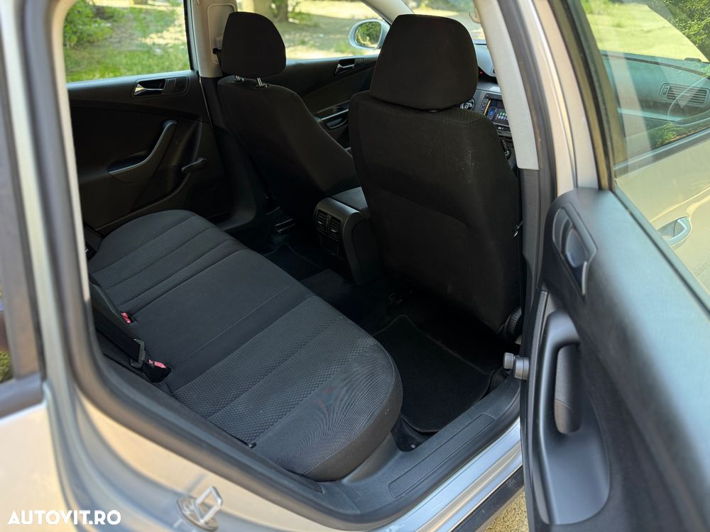 Volkswagen Passat 1.9 TDI Comfortline - 26