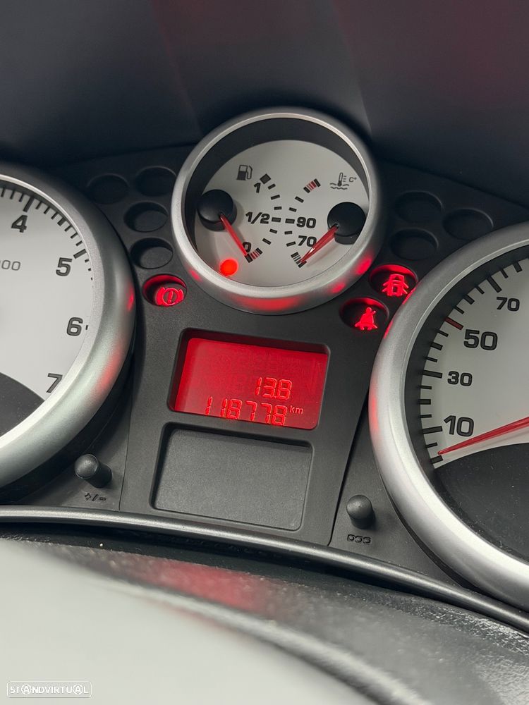 Peugeot 207 1.4 16V Trendy - 9