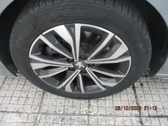 Peugeot 308 BlueHDi 130 EAT8 Allure Pack - 13