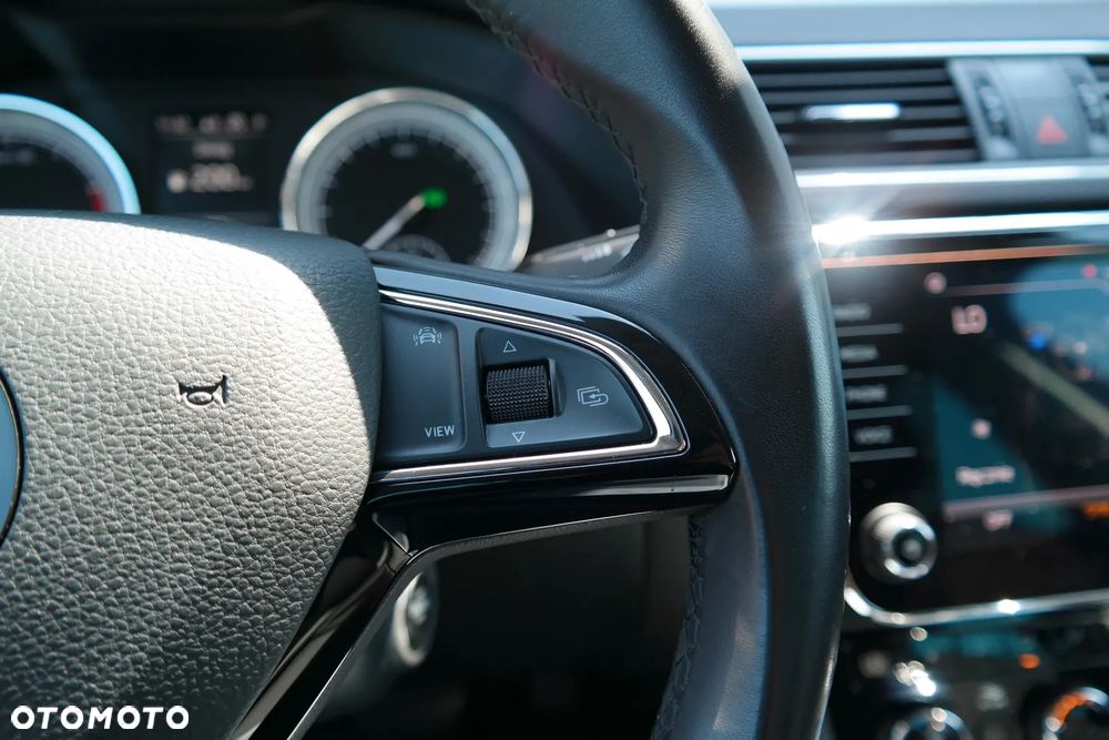 Skoda Superb 2.0 TSI Ambition DSG - 18