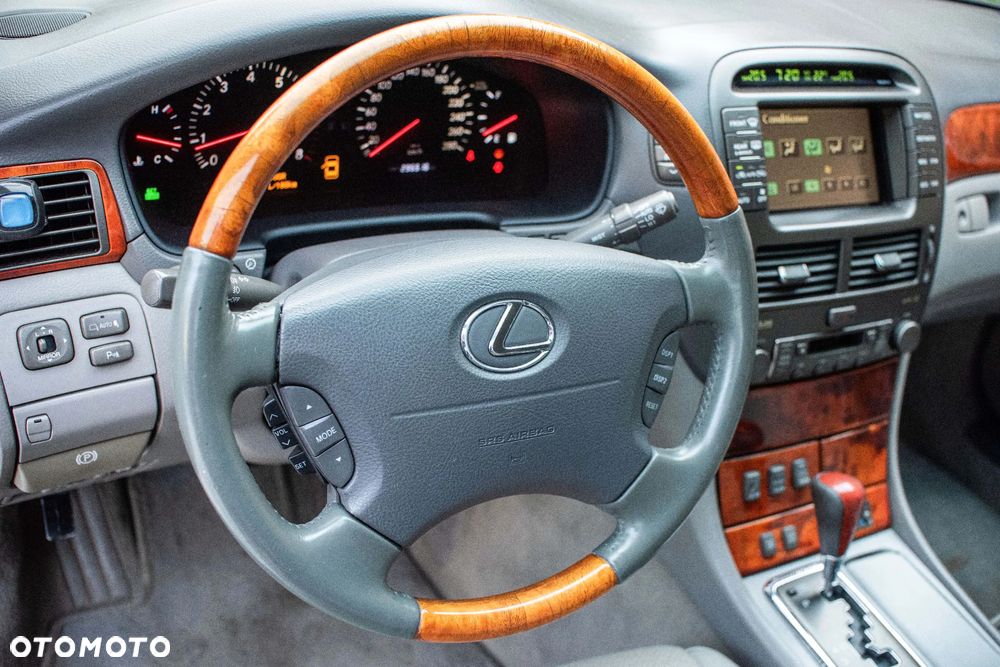 Lexus LS - 30