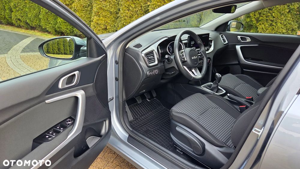 Kia Ceed 1.5 T-GDI M - 10