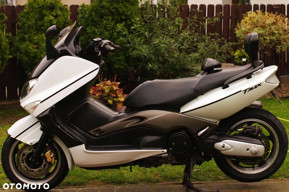 Yamaha Tmax - 25