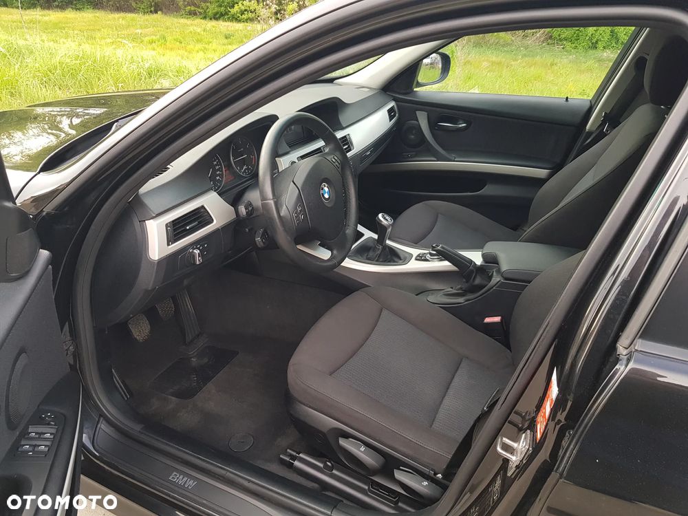 BMW Seria 3 320d Efficient Dynamics Edition - 11