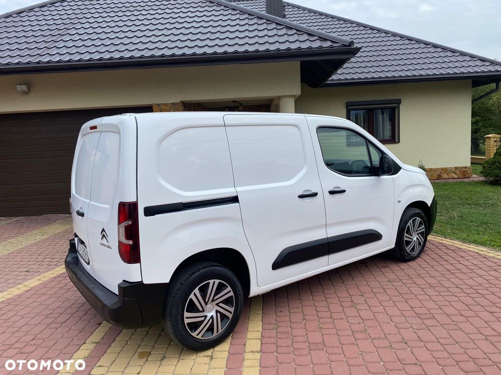 Peugeot PARTNER 1.6HDI 3-osobowy zakupiony w salonie w Rzeszowie - 8