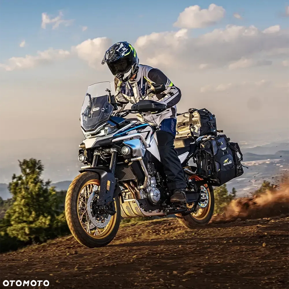 CFMoto MT - 3