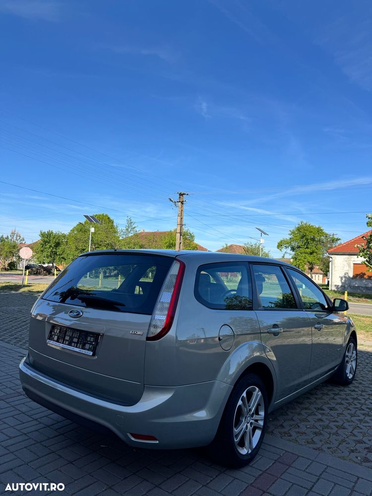 Ford Focus 1.6 16V Trend - 4
