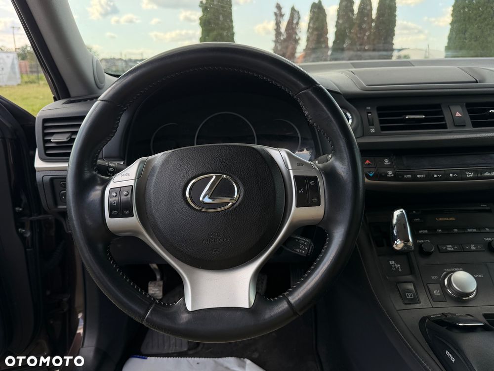 Lexus CT 200h Prestige - 12