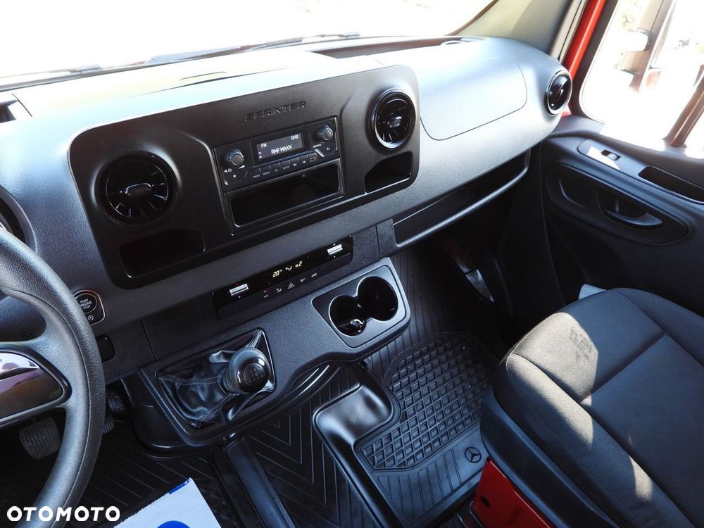Mercedes-Benz SPRINTER 316 PLANDEKA WINDA 8 PALET WEBASTO TEMPOMAT KLIMATYZACJA  160KM - 33