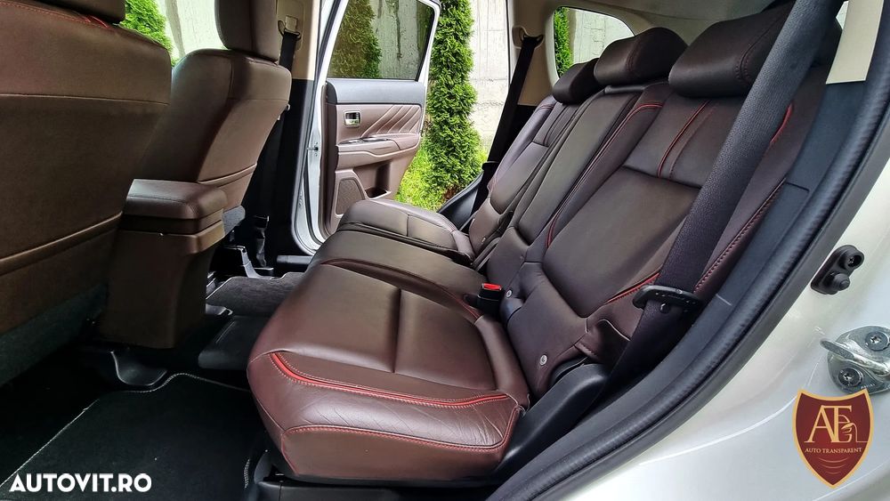 Mitsubishi Outlander 2.0 4WD - 17