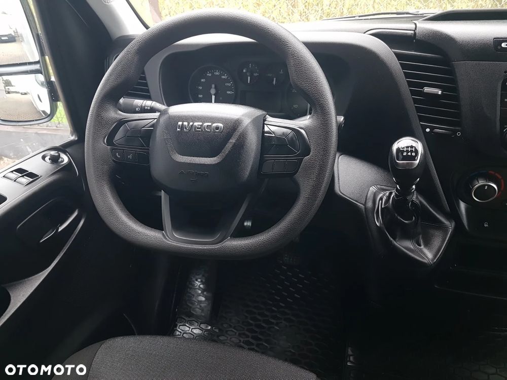Iveco DAILY KONTENER 8EP KLIMA 4,23x2,24x2,25 3,0-160KM 35S16 KRAJOWY MANUAL 6-BIEGÓW - 17