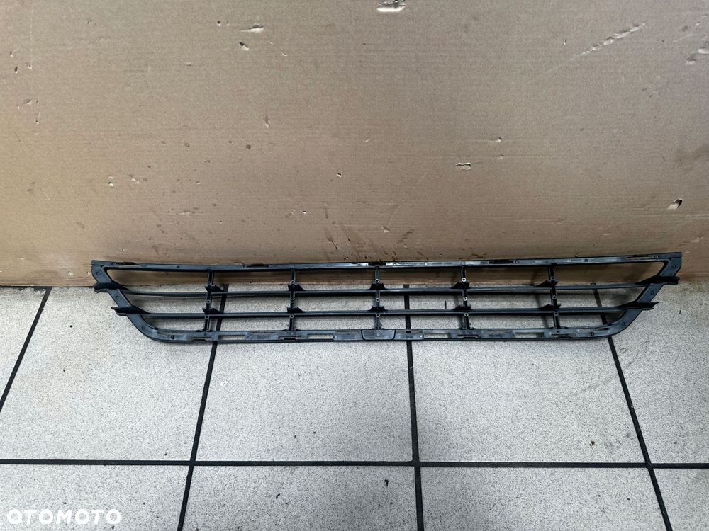 volvo s60 v60 2013-2018 atrapa zderzaka 31323858 - 4