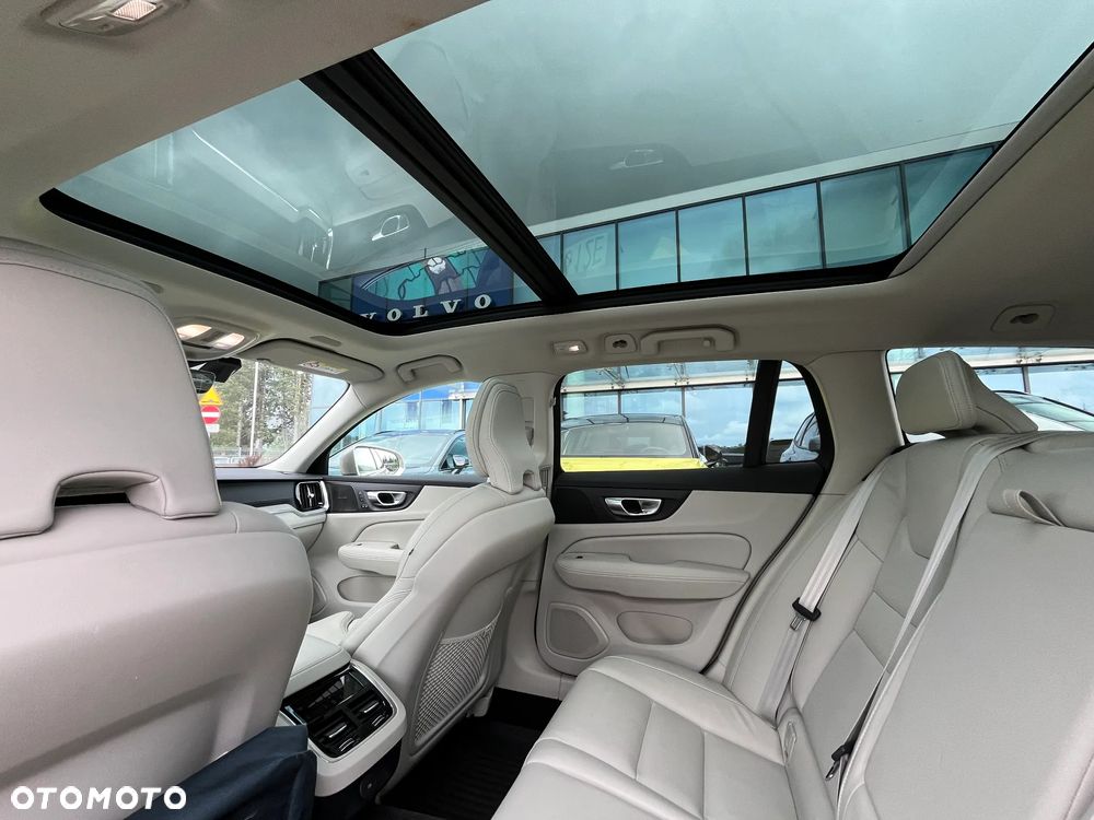Volvo V60 Cross Country - 14