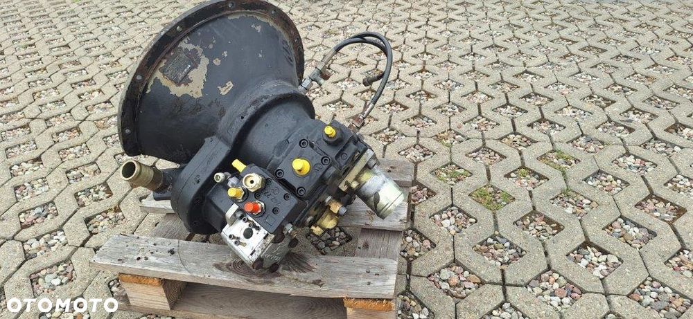 Pompa główna Hydromatik Case 688 788 - 5
