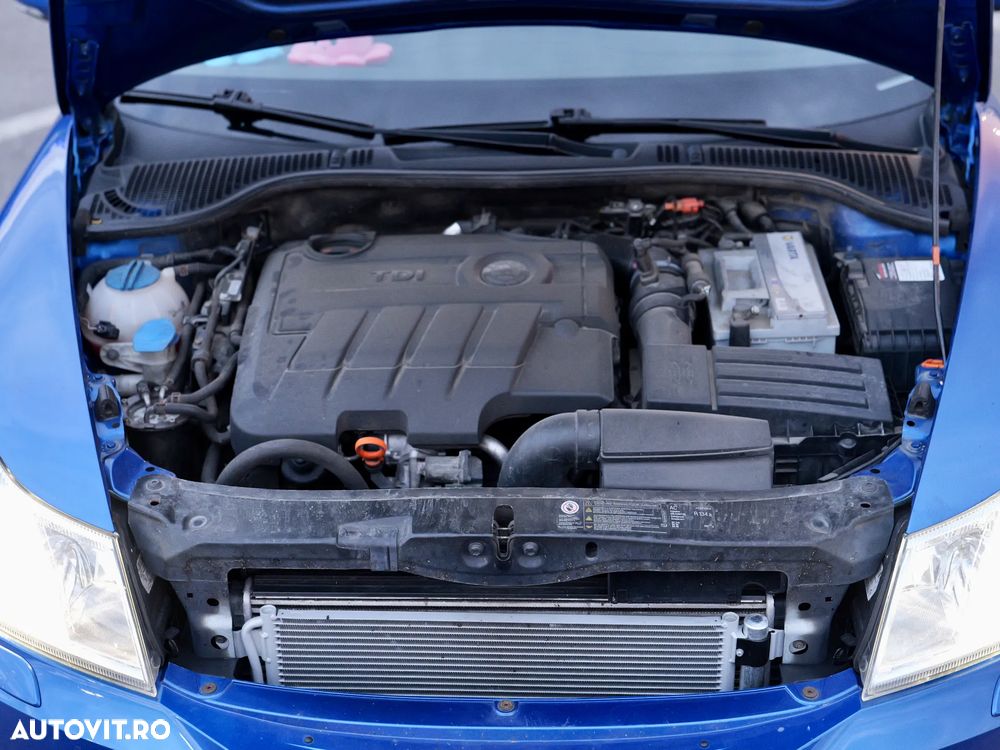 Skoda Octavia 2.0 TDI CR DPF RS - 20