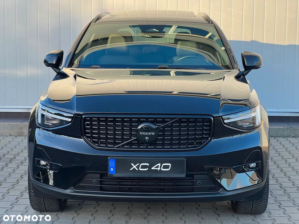 Volvo XC 40 B4 AWD Ultimate Dark - 18