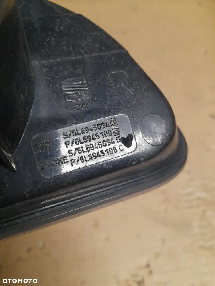 SEAT IBIZA LAMPA TYLNA PRAWA WEWNĘTRZNA KLAPY 6L6945108F - 3