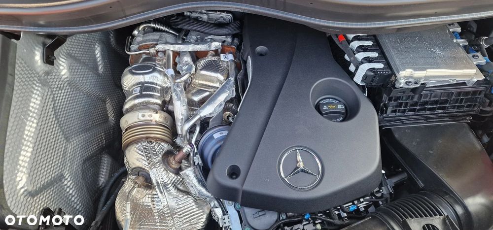 Mercedes-Benz Klasa V 300 d extralang 4Matic 9G-TRONIC Avantgarde Edition Edition 2023 - 3