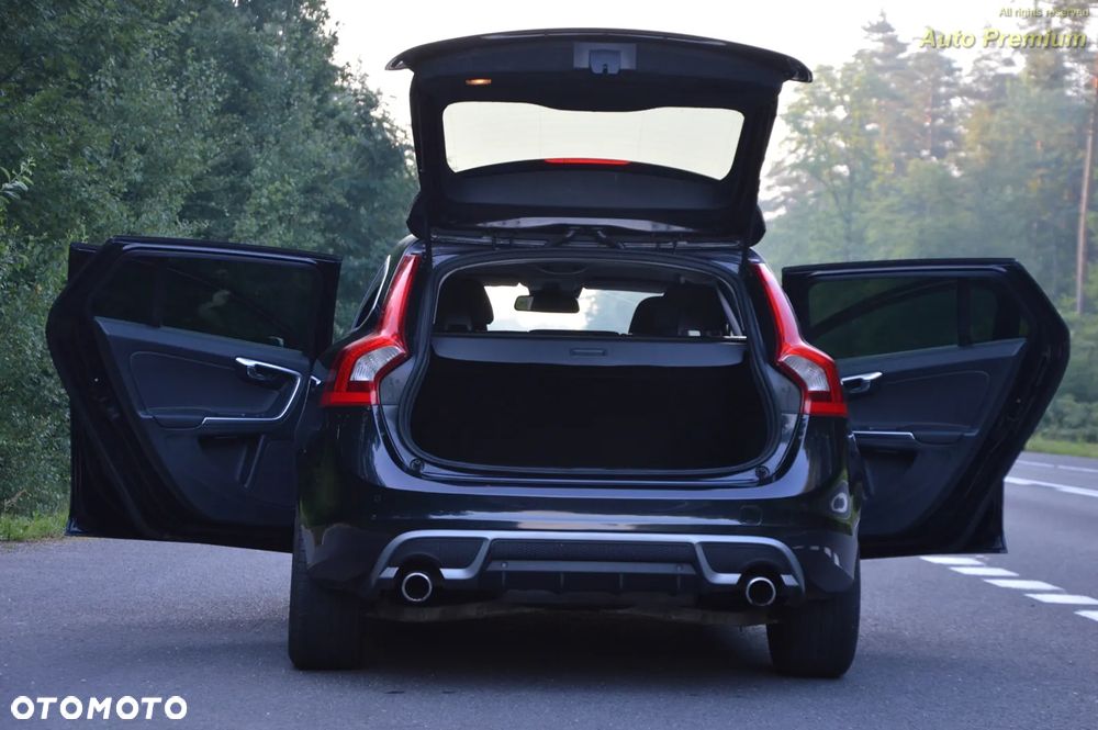 Volvo V60 D3 R-Design - 18