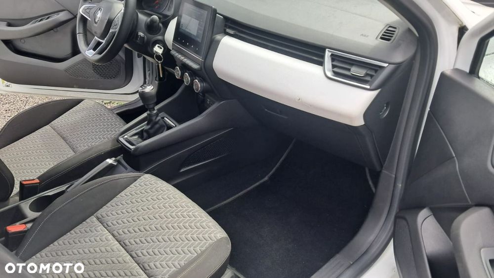 Renault Clio - 19