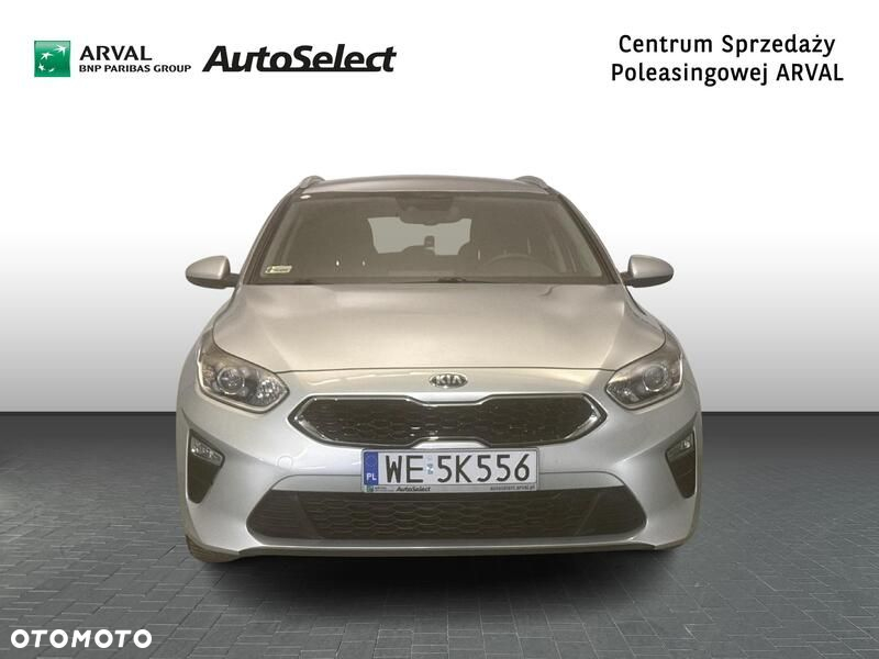 Kia Ceed - 10
