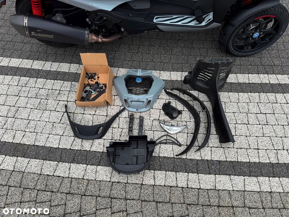 Piaggio MP-3 - 25