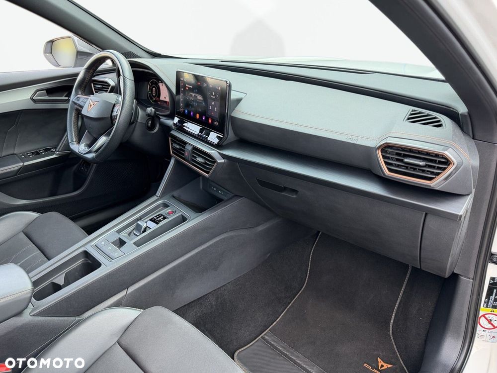 Cupra Formentor 1.4 e-Hybrid DSG - 17
