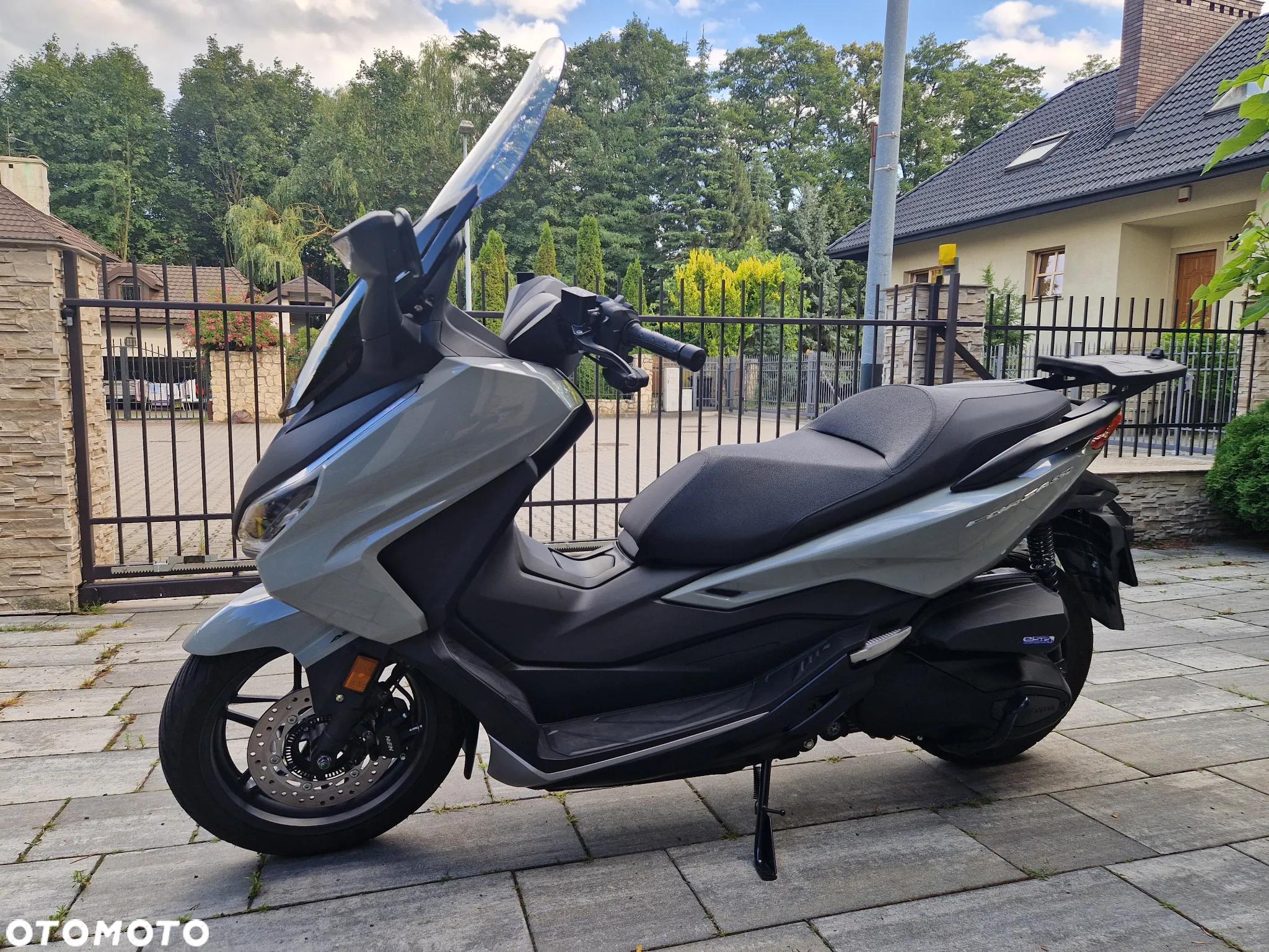 Honda NSS - 11