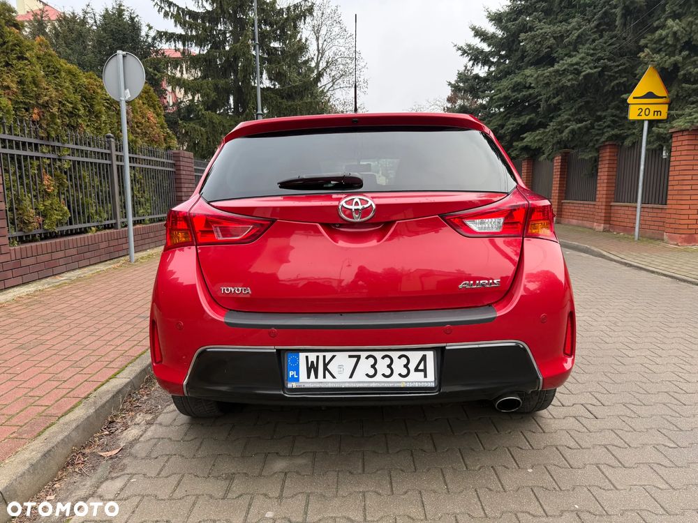 Toyota Auris 1.6 Executive - 5