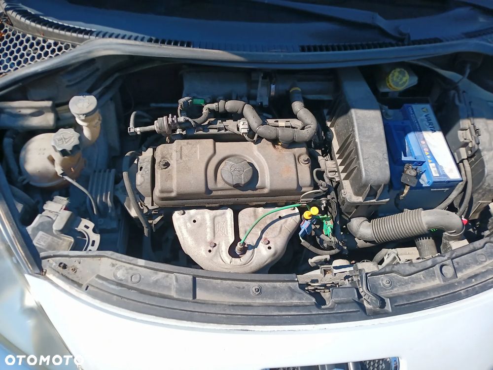 Peugeot 207 - 6