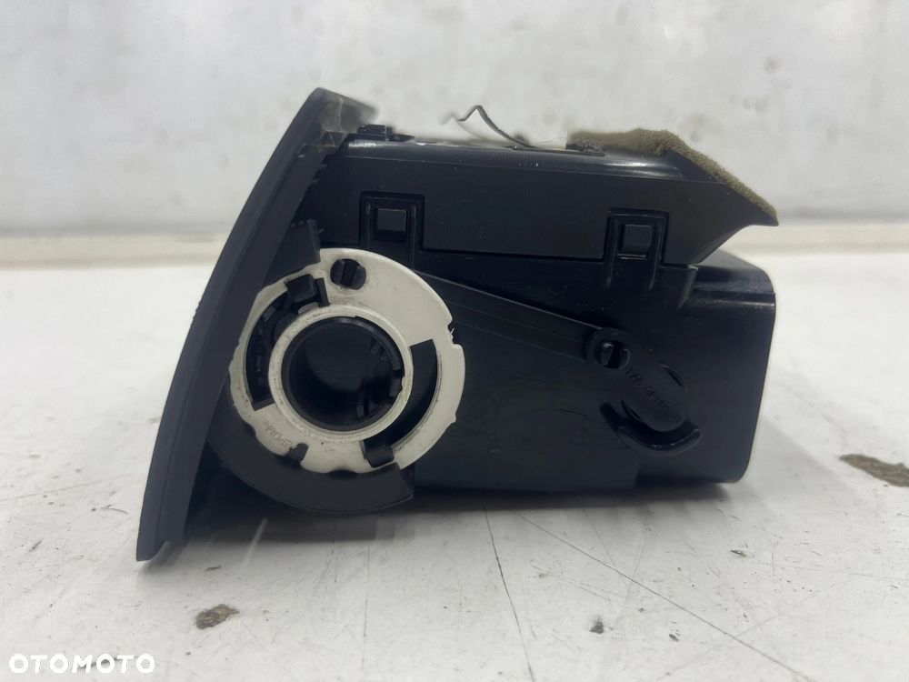 Kratka nawiewu Opel Zafira B 05-14r. prawa pasażera boczna nadmuchu deski - 5