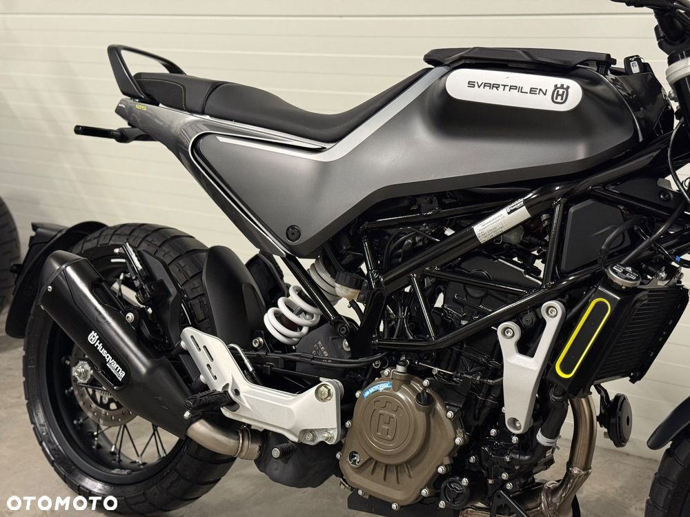 Husqvarna Svartpilen - 16
