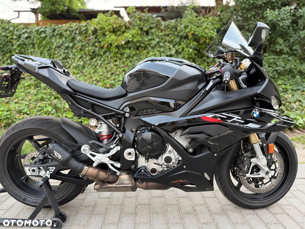 BMW S - 6