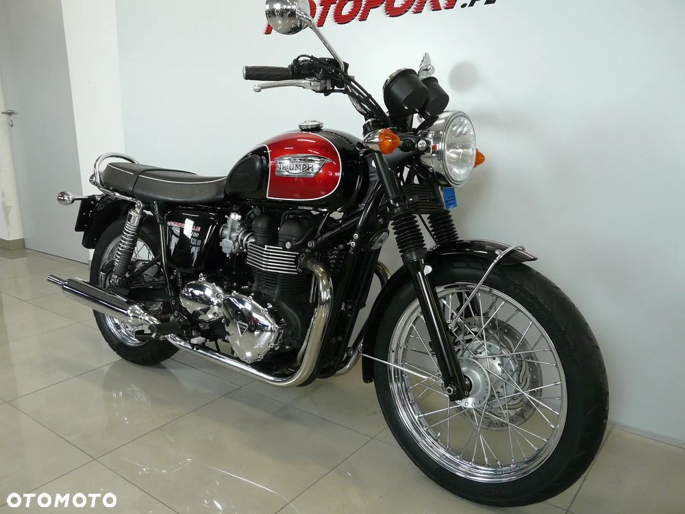 Triumph Bonneville - 17