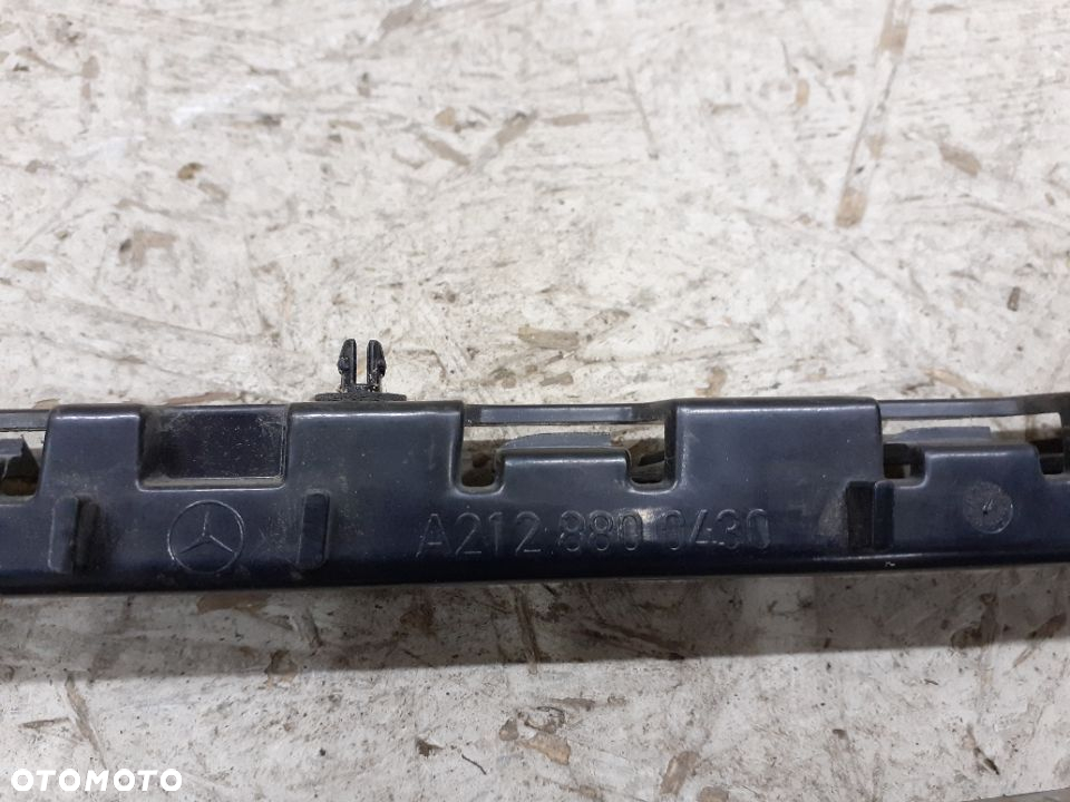 ŚLIZG ZDERZAKA TYŁ TYLNY LEWY PRAWY MERCEDES E-KLASA W212 A2128800430 - 4